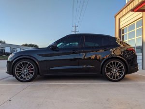 Alfa Romeo Stelvio Fender Trim - Carbon Fiber - Feroce Carbon